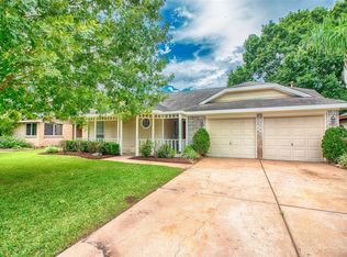 407 Richvale Ln, Webster, TX 77598