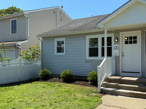 180 Seabreeze Ave, Middletown, NJ 07748
