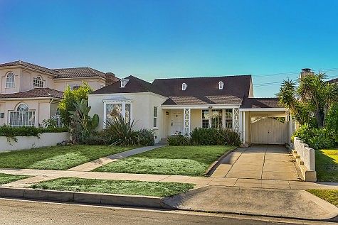 2nd image of 109 N Formosa Ave