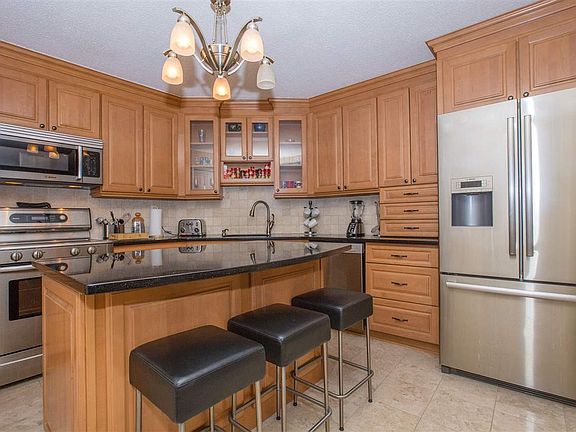 4th image of 610 Harmon Cove Tower #610