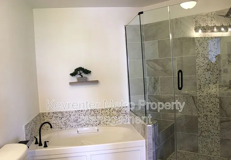 1005 Treeland Way — Photo 35