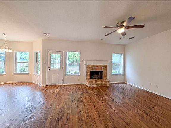 3rd image of 6218 Kingswood Dr