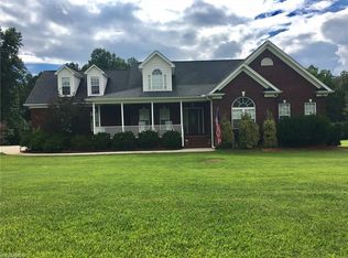 1893 Acorn Dr, Randleman, NC 27317