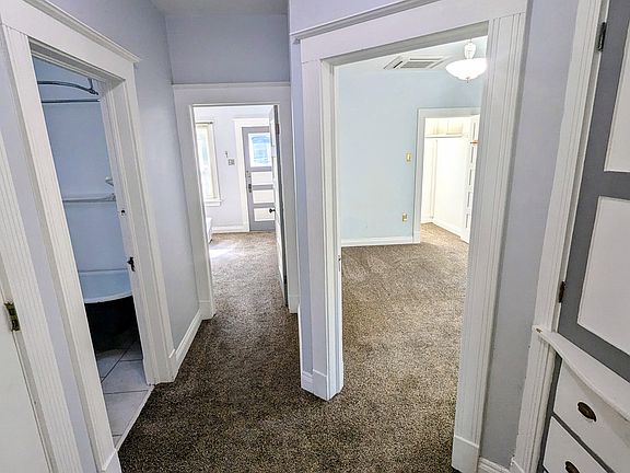 3rd image of 228 N Pearl St APT B