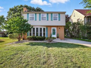 9810 W Grantosa Dr, Wauwatosa, WI 53222