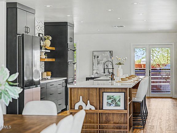 4th image of 39029 N 11TH Avenue