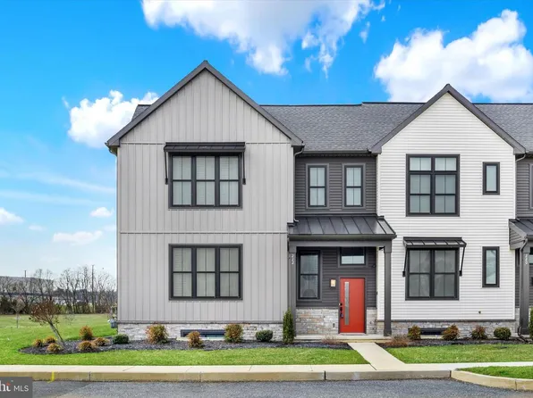 222 Stickley Dr, Mechanicsburg, PA 17055