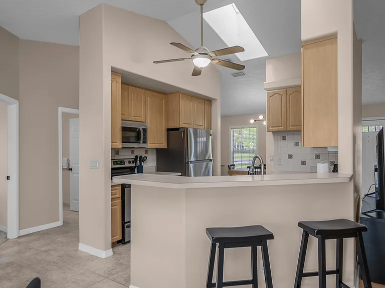 914 N Country Club Dr — Photo 15