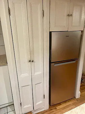 Rented by Alexander Bilu, LREB | media 9