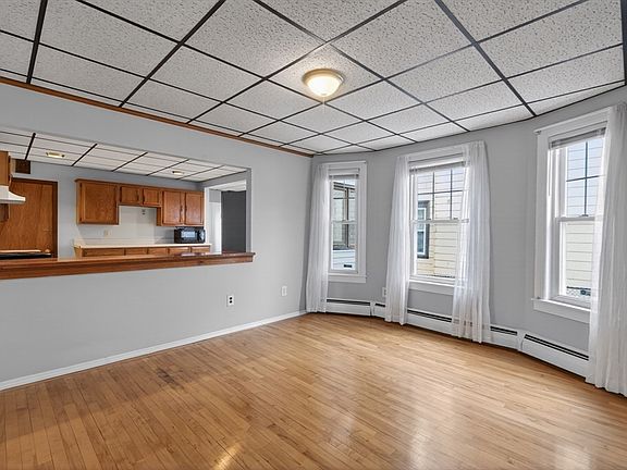 5th image of 23 Columbus Ave