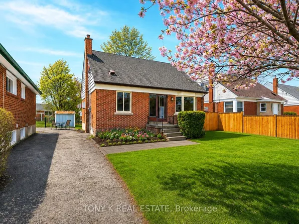 23 Scotswood Rd, Toronto, ON M1R 3N3