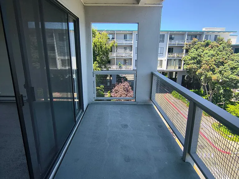 5 Commodore Dr #412 — Photo 41