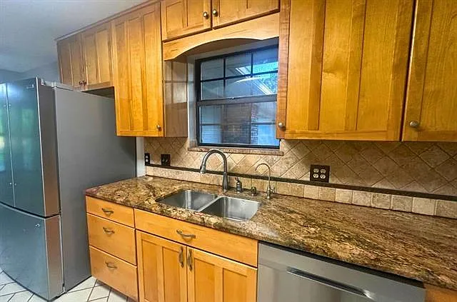 403 Sandpiper Ct — Photo 9