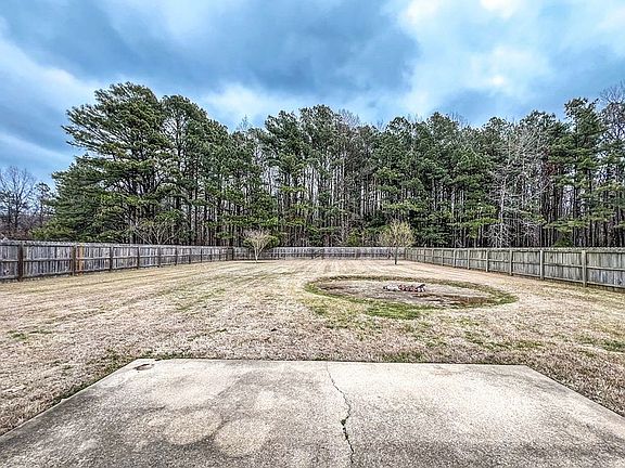 2nd image of 1786 Killough Rd N