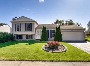 736 Cypress Ln, Carol Stream, IL 60188