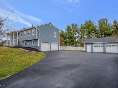 2 Van Pelt Dr, Whitehouse Station, NJ, 08889