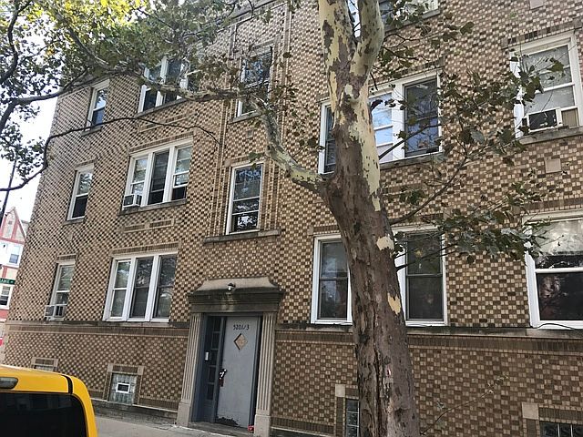 1st image of 5211 W Schubert Ave APT 1