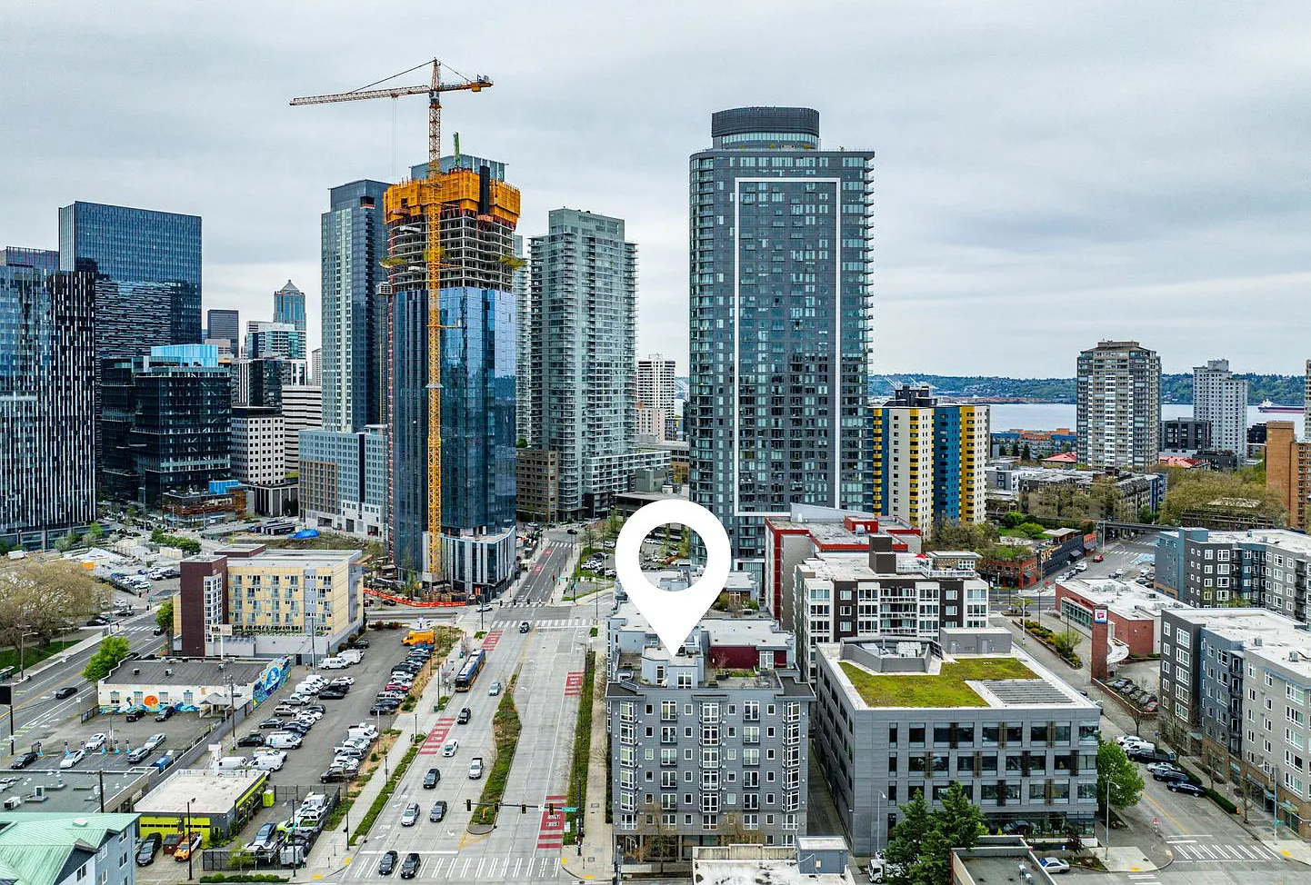 Bright Marselle Studio with Space Needle Views, Parking & Storage — Photo 4