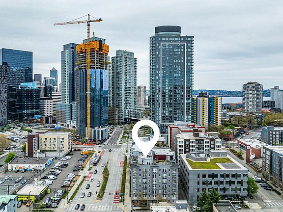 4th image of 699 John St APT 603