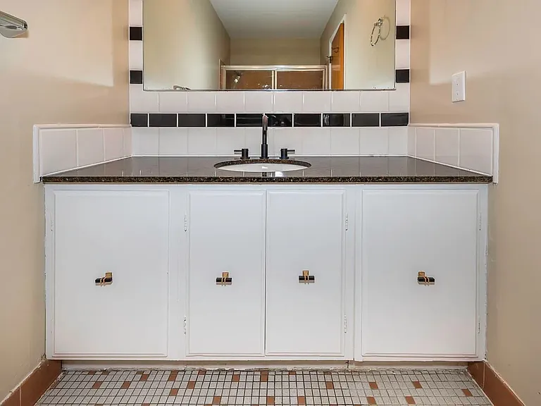 1358 Arroyo Dr — Photo 31