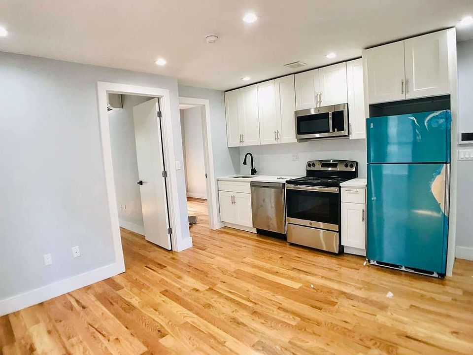 1st image of 225 Halsey St #3B