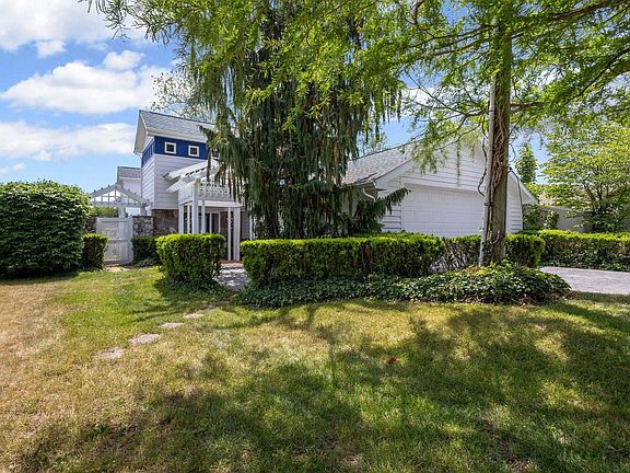 3rd image of 11114 Lakeshore Dr