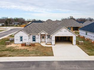 732 Coblestone Cir, Mabank, TX 75147