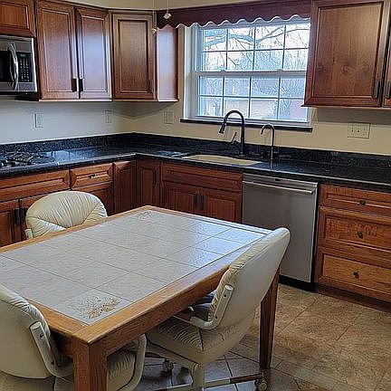 Kitchen-Filtered water spout