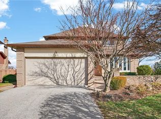 2378 Arnold Cres, Burlington, ON L7P 4G3