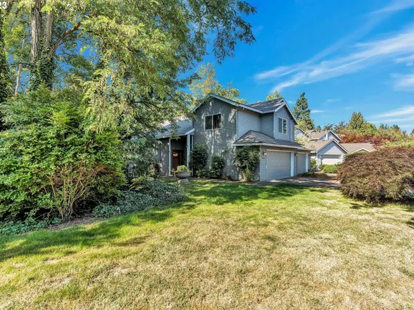 9455 SW Claridge Dr, Portland, OR 97223