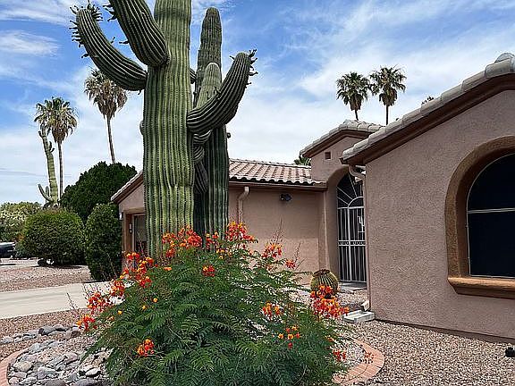 2nd image of 341 E Placita Idilio