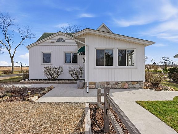 3rd image of 11300 Clinton Rd