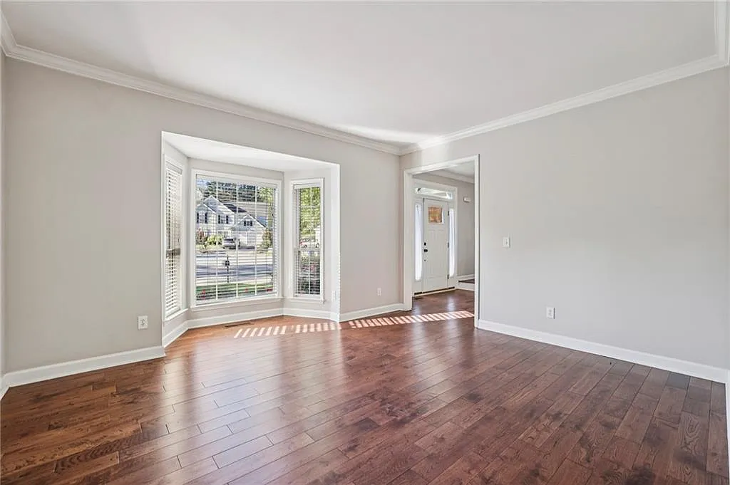4 bed, 2.5 bath, 2178 sqft, $3,500 — Photo 4