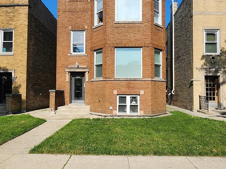 5922 N Washtenaw Ave #1 — Photo 1