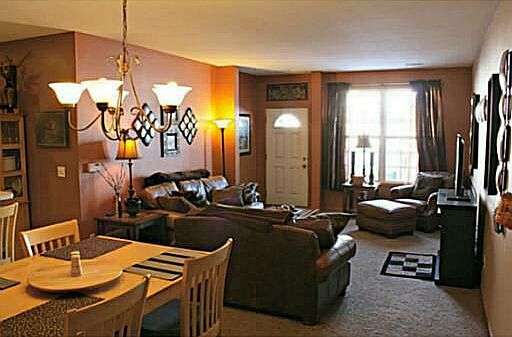1st image of 4005 NE Gardenia Ln