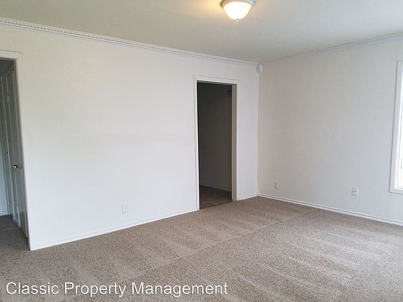 4th image of 2511 NW Loraine St