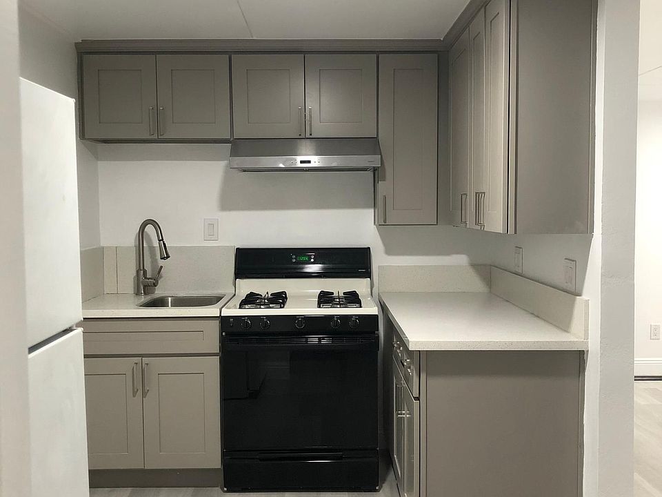 1st image of 614 W Beverly Dr #A