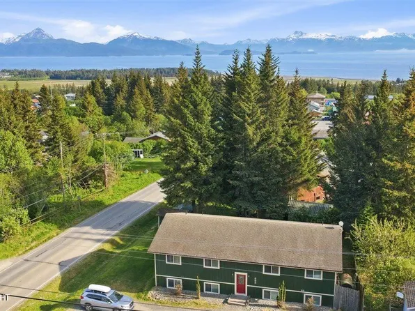 335 E Fairview Ave, Homer, AK 99603