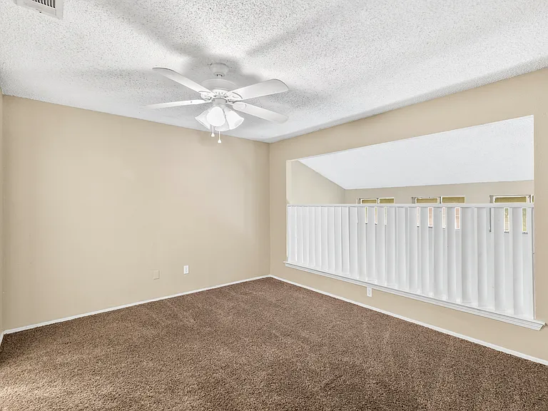 1140 Tyra Ln #C — Photo 13