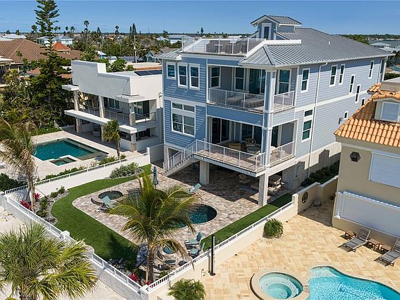 3rd image of 15612 Gulf Blvd