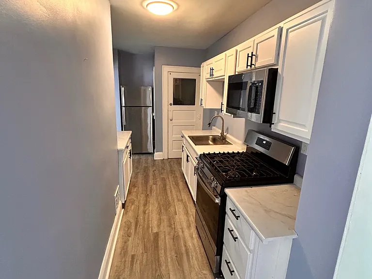 3815 N Lockwood Ave #2 — Photo 6