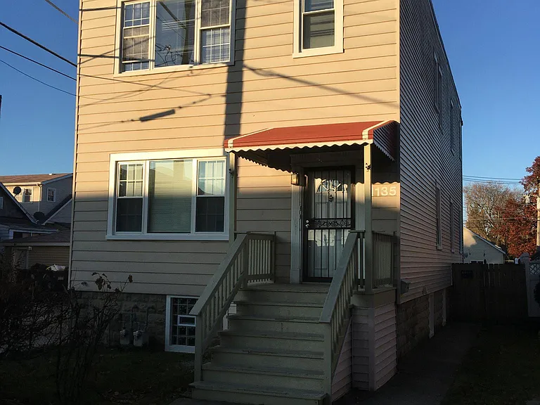 1135 Lathrop Ave #1 — Photo 1