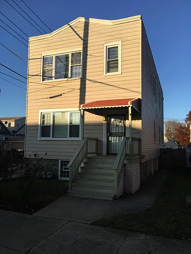 1135 Lathrop Ave #1 Photo 1