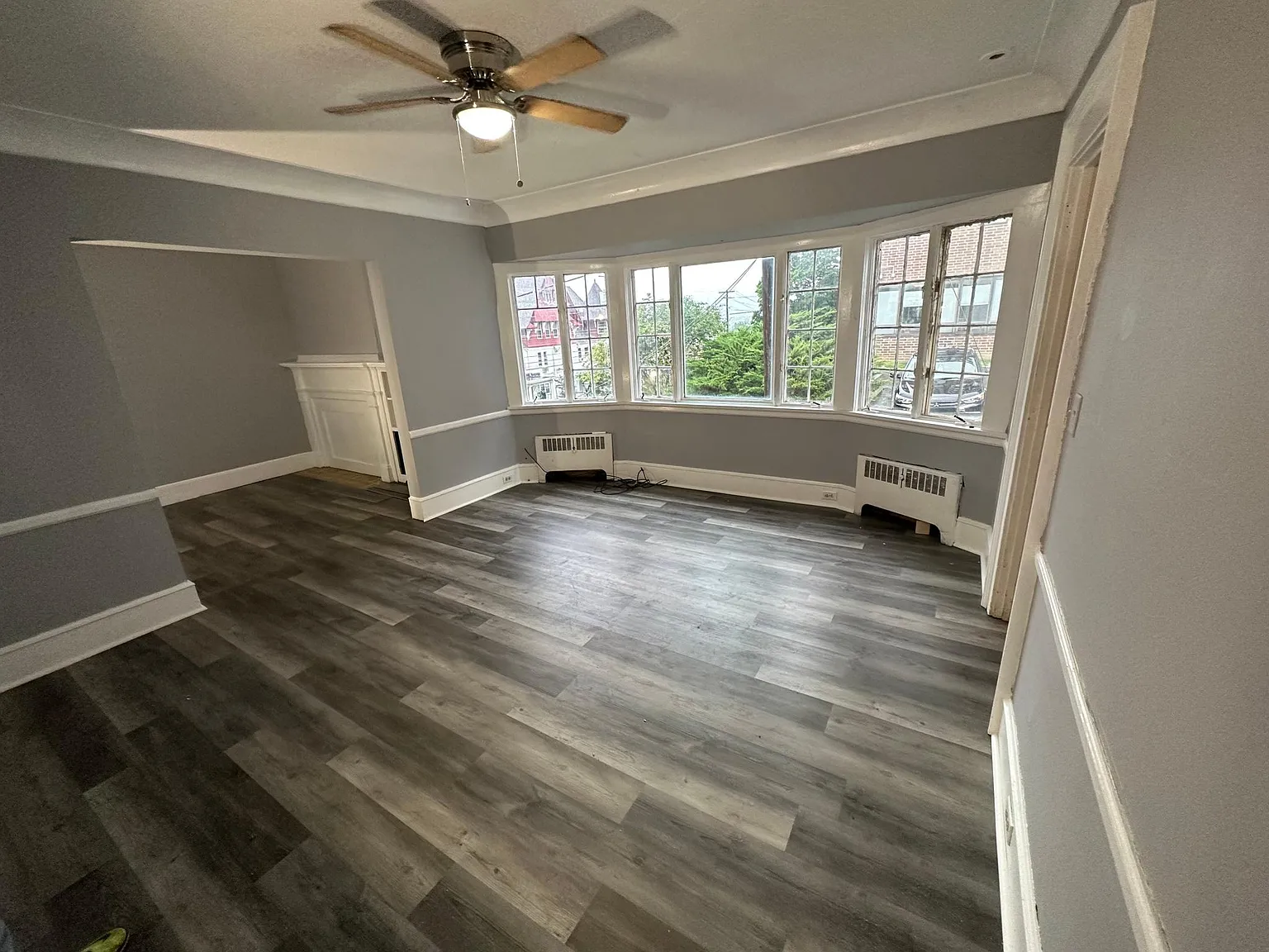 5 bed, 2100 sqft, $2,000 — Photo 1