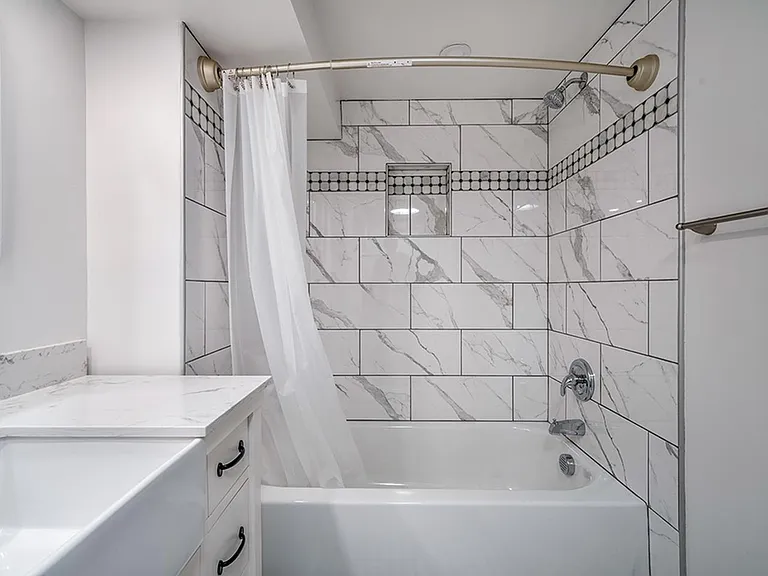 4713 N Willamette Blvd — Photo 18