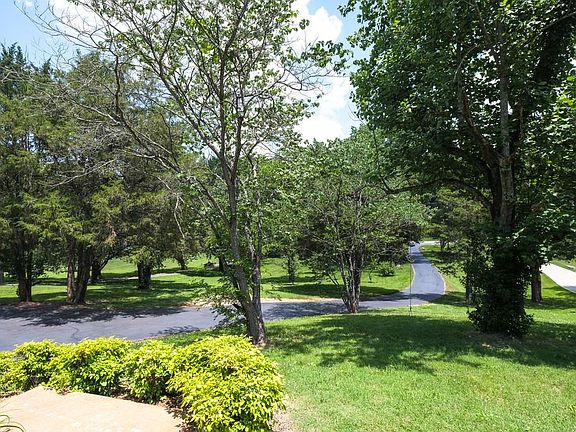 3rd image of 765 W Meade Dr