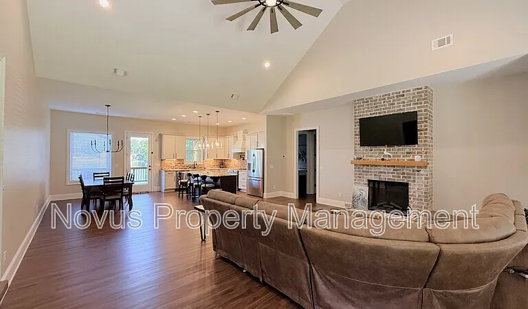 19 Paschal St — Photo 3