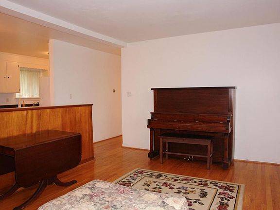 5th image of 129 Cherryhill Cir NW