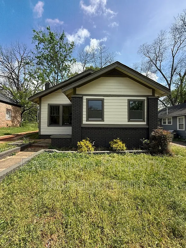 3 bed, 2.0 bath, 1196 sqft, $1,200 — Photo 1