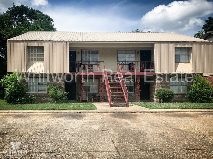 1st image of 624 33rd St E APT D